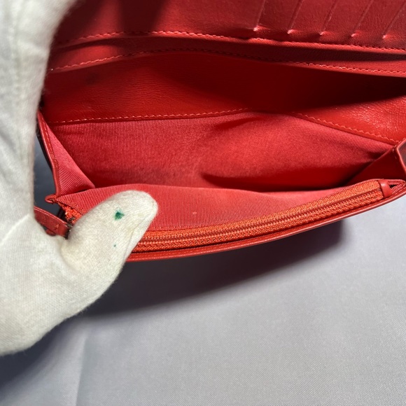 Chanel red/orange quilted patent leather wallet - Picture 9 of 14